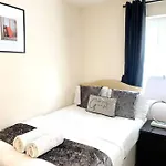 Amazing 2-Bed City Centre Apt With Parking