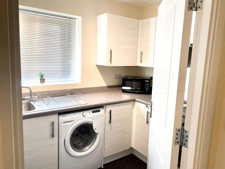 Apartment Amazing 2-bed Centre With Parking *