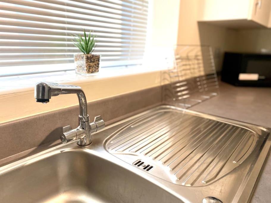 Amazing 2-bed Centre With Parking * Coventry